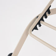 2 darab kortárs, dönthető, bézs színű, alumíniumból kerti napozóágy textilén felülettel