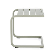 kerti lerakóasztal oldalnézet íves vázzal