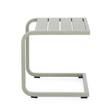 kerti lerakóasztal oldalnézet íves vázzal