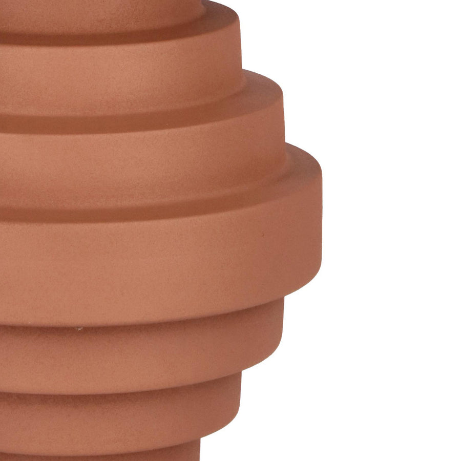 Kortárs stílusú, 35,5 cm átmérőjű, matt korallszínű, fém kisasztal