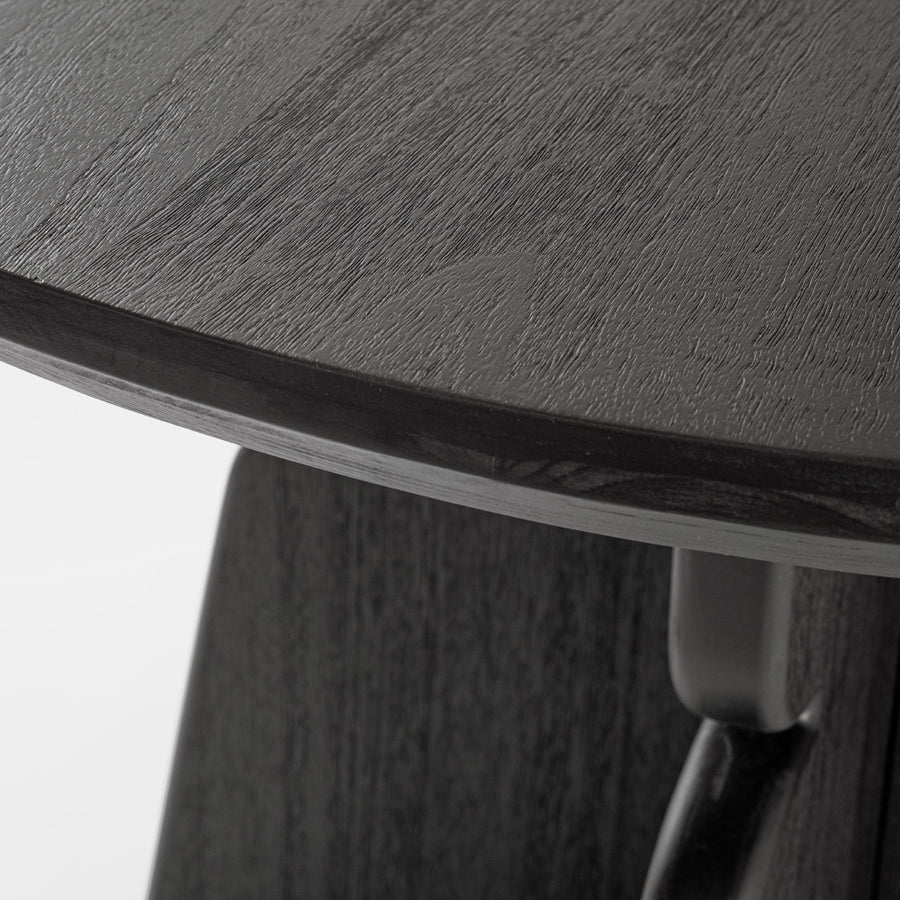 Kortárs stílusú, jegenyefenyő furnérral borított MDF-ből készült, fekete színű, étkezőasztal