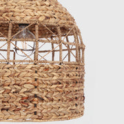 Kortárs stílusú, natúr színű vízijácintból szőtt, design függeszték lámpa