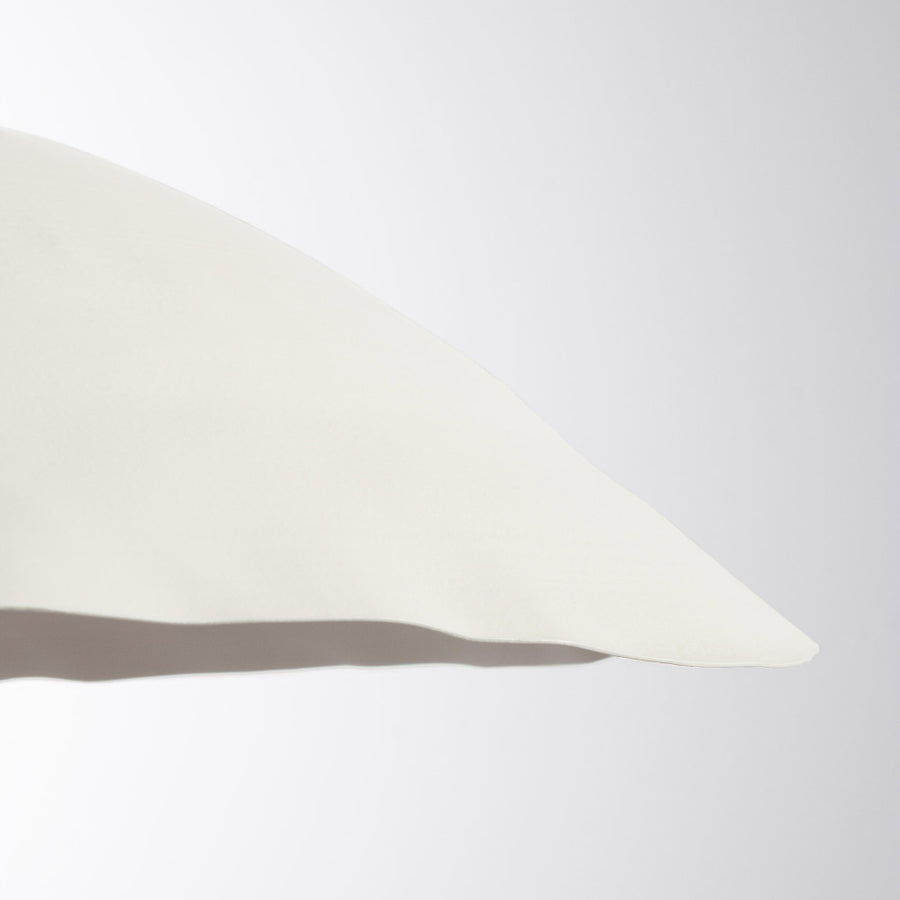 Kortárs stílusú, matt fehér színű, 60,5 cm átmérőjű, design függeszték lámpa