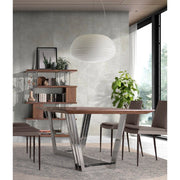 Kortárs stílusú, nagyméretű, diófa furnérral borított, dizájn étkezőasztal krómszínű lábakkal.