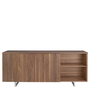 Kortárs stílusú, diófa furnérral borított, dizájn tálaló tolóajtókkal.