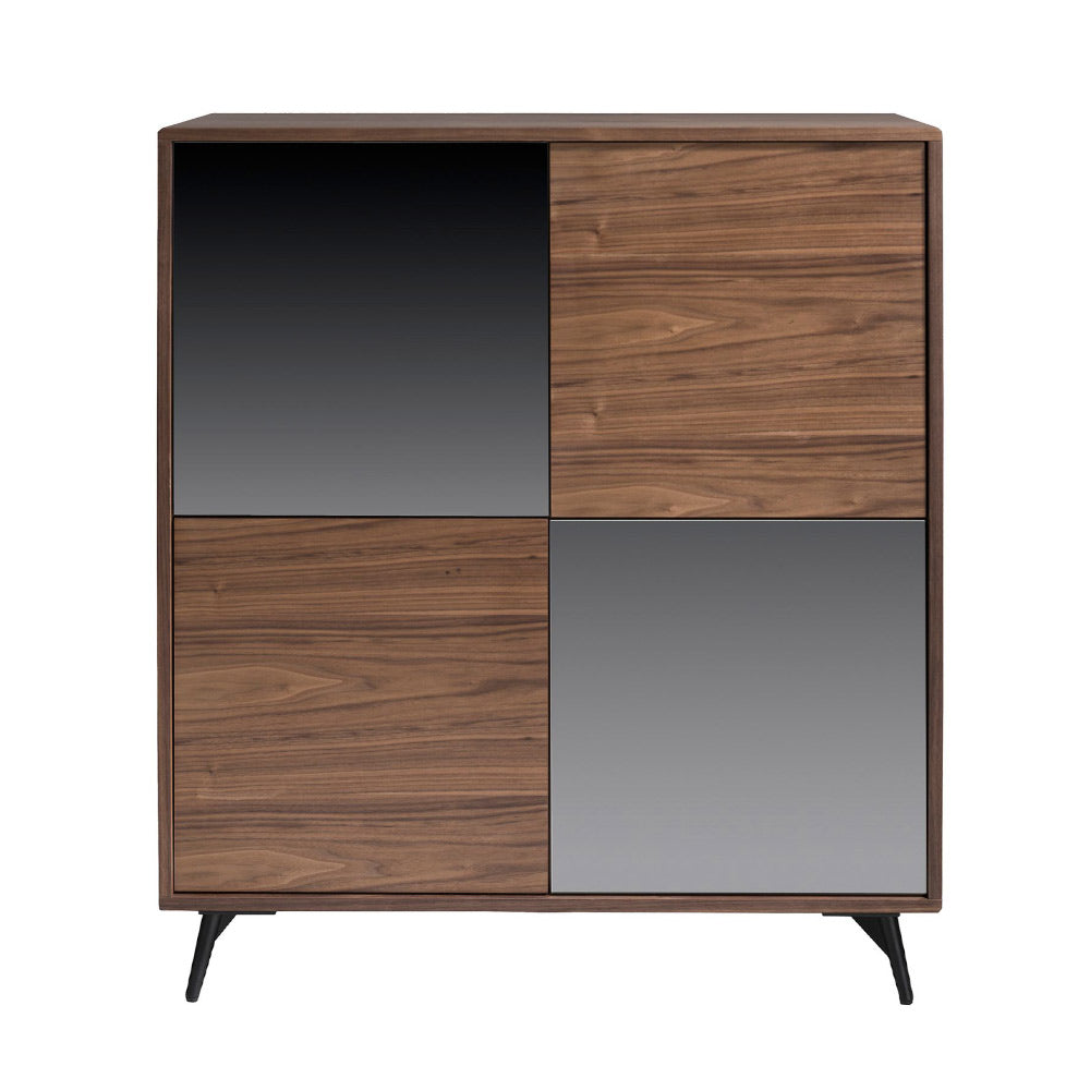 Kortárs stílusú, diófa furnérral borított, dizájn komódszekrény tükrös ajtókkal.