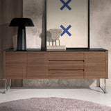 Kortárs stílusú, diófa furnérral borított, dizájn komódszekrény fekete edzett üveg fedlappal.