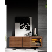 Kortárs stílusú, diófa furnérral borított, dizájn tálaló beépített, belső LED világítással.