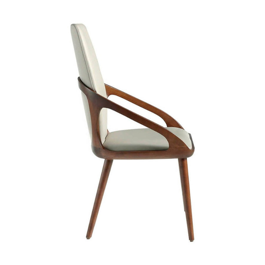 Krémszínű műbőrrel kárpitozott, kőrisfából készült, formatervezett dizájn étkezőszék.