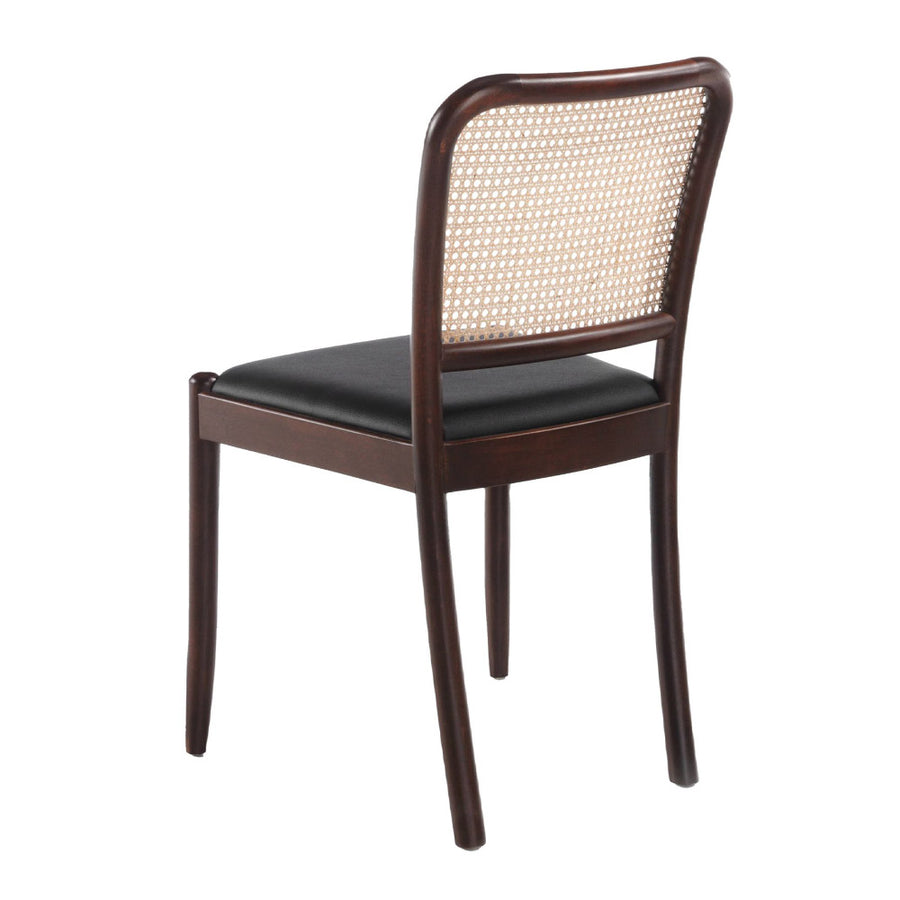 Angel Cerdá étkezőszék hátulnézetben fonott rattan háttámlával