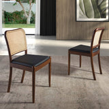 Angel Cerdá rattan étkezőszék modern enteriőrben páros elrendezésben