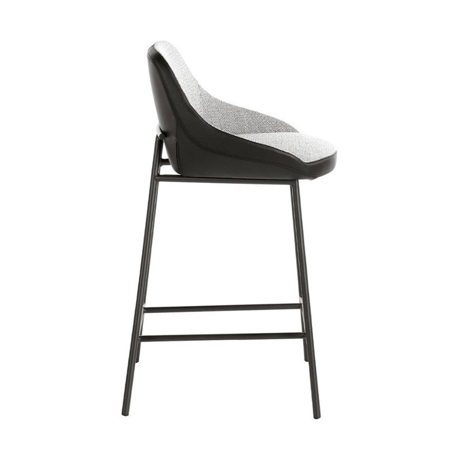 Kortárs, fekete fémvázas, dizájn bárszék szürke szövet és fekete műbőr kárpitozással.