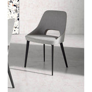 Kortárs stílusú, szürke színű szövettel kárpitozott, acél szerkezetű dizájn étkezőszék.