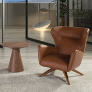 Angel Cerdá műbőr fotel varrás részlet barna kárpittal