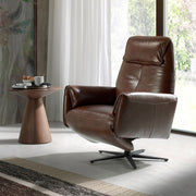 Angel Cerdá relax fotel modern enteriőrben