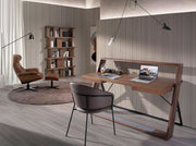 Angel Cerdá karamell bőr fotel dolgozószobai környezetben