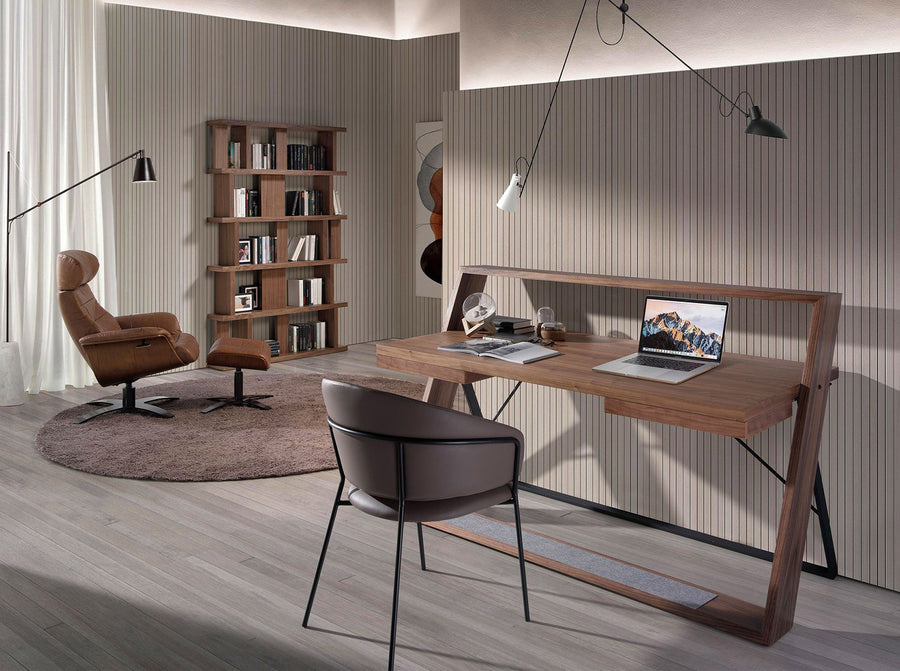 Angel Cerdá karamell bőr fotel dolgozószobai környezetben