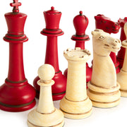 32 darabos, vintage stílusú, műanyagból készült, vörös és elefántcsontszínű, Staunton sakkfigura készlet replika.