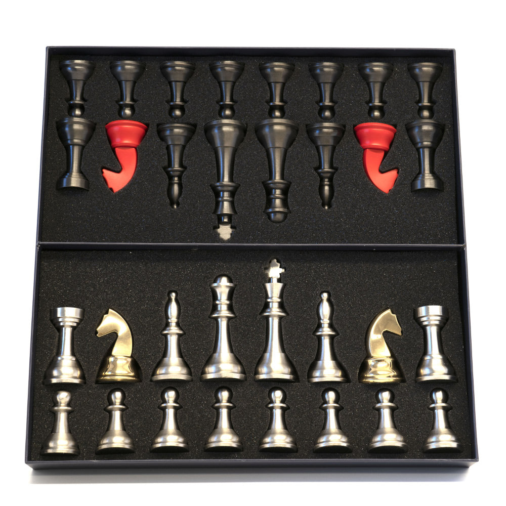 32 darabos, vintage stílusú, fémből készült, sakkfigura készlet
