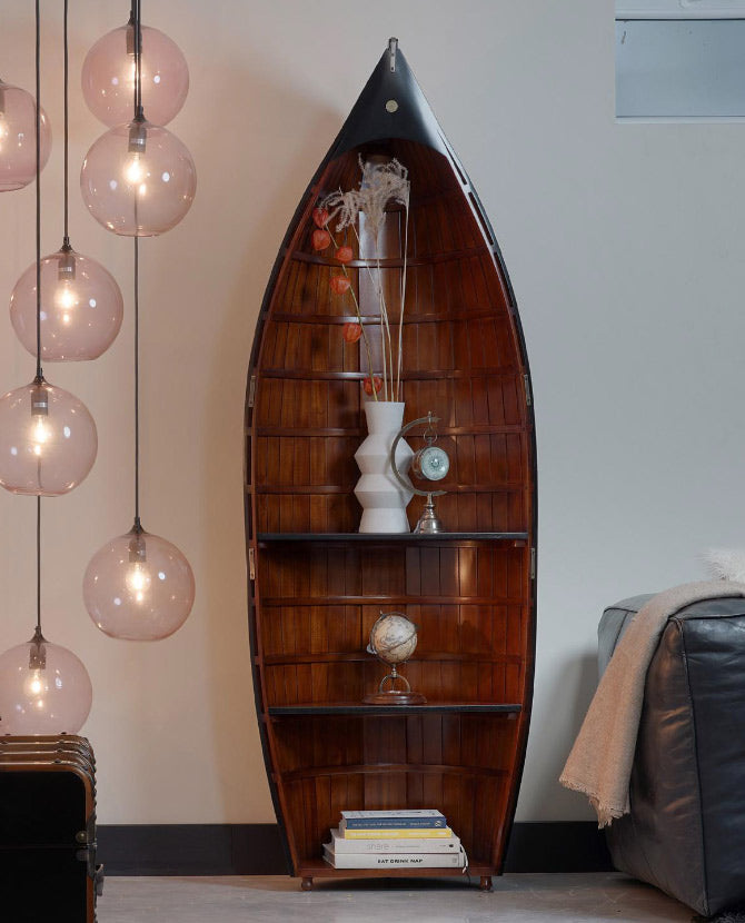 Vintage stílusú, fényes fekete és mézszínű lakkal kezelt, csónak formájú polc