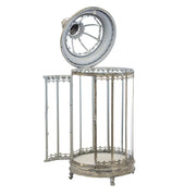 Barokkos megjelenésű, antikolt ezüstszínű, fém lámpás szett.