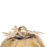 Fém dísztök részletfotó a felső díszítésről és a levelekről, antikolt arany felülettel