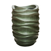 BAQ Gradient kompozit óriáskaspó Forest Green – hullámos formájú, kézzel festett, zöld beltéri design kaspó.
