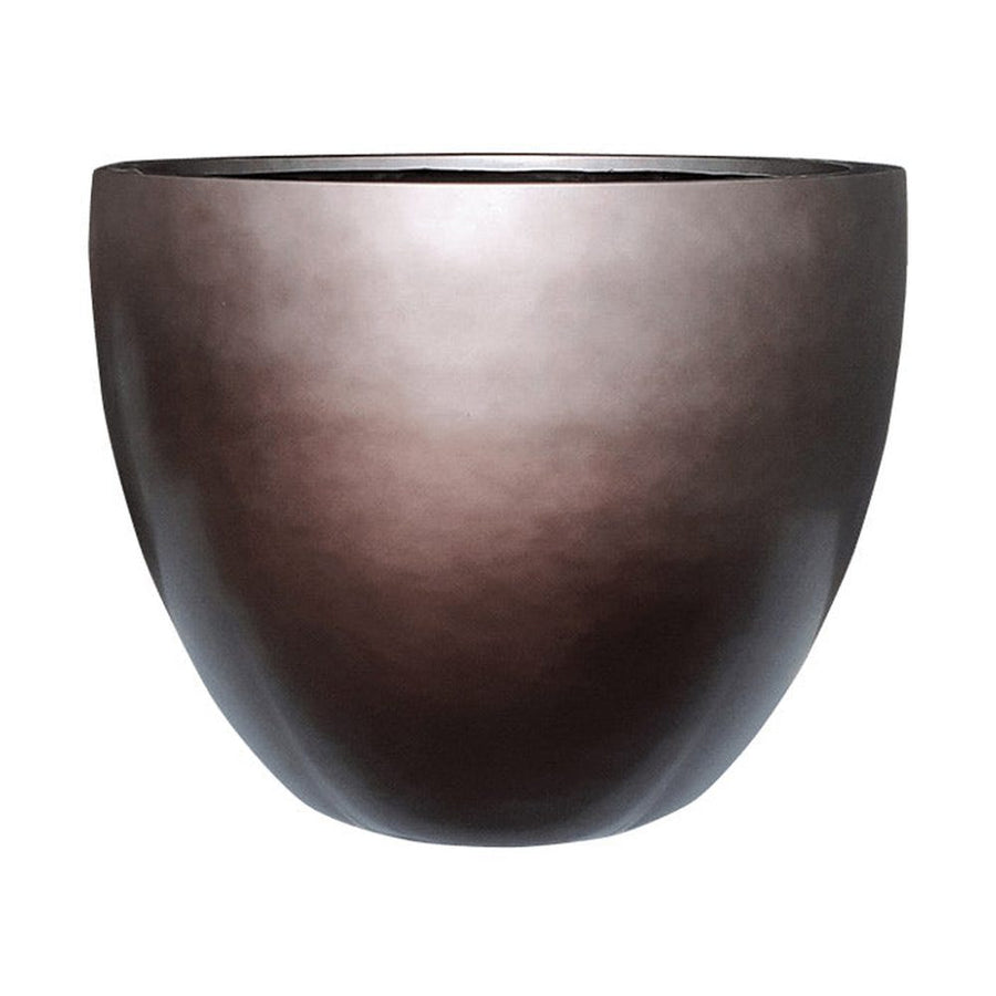 Belső ültetőkaspóval ellátott, kávébarna színű, dizájn műgyanta kaspó