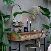 Vidéki stílusú, antikolt rézszínű, boltíves, dekorációs falitükör jegenyefenyő polccal.