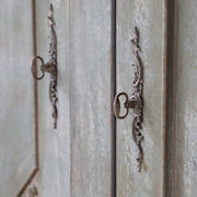 provanszi komód ajtó részlet kulcsos zármegoldással