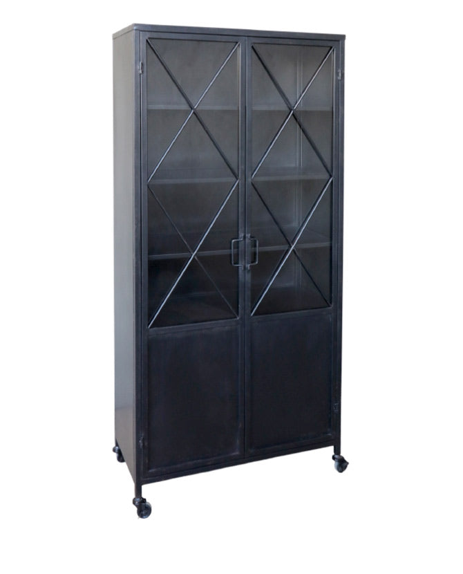 Ipari stílusú, antikolt fekete színű, 2 ajtós, vitrines tároló szekrény