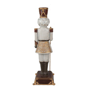 Klasszikus stílusú, 42 cm magas, karácsonyi diótörő figura díszes talapzaton