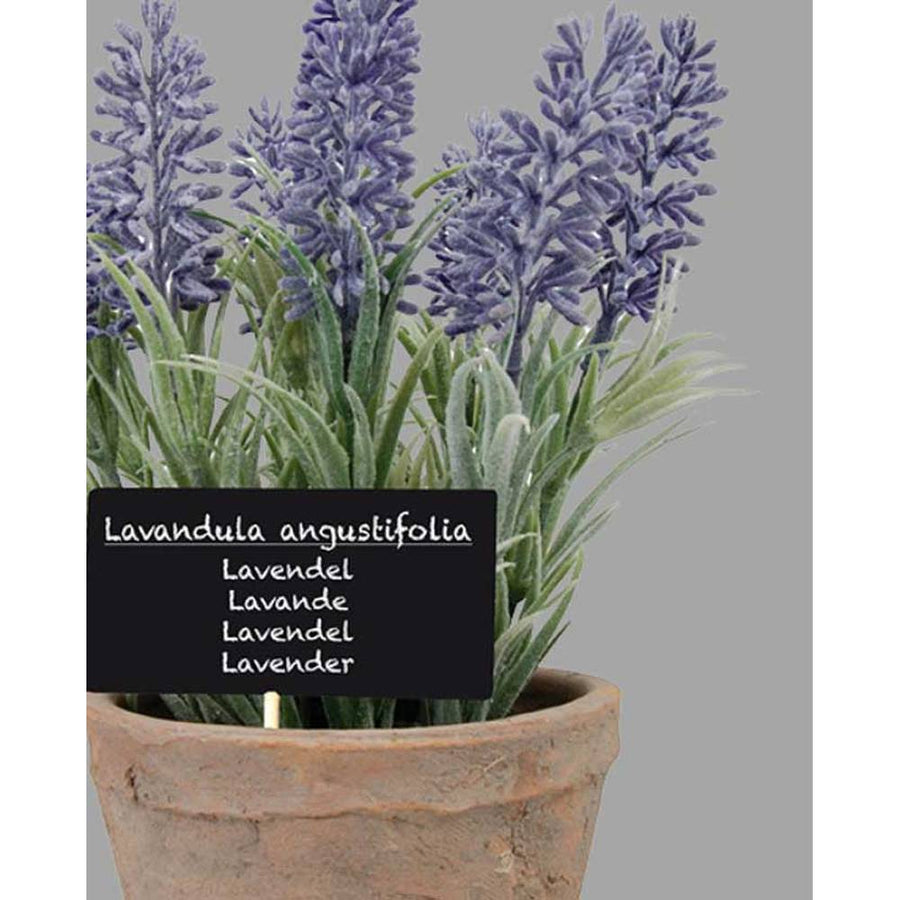 Pecsétes terrakotta cserépbe helyezett, levendula bokor műnövény.