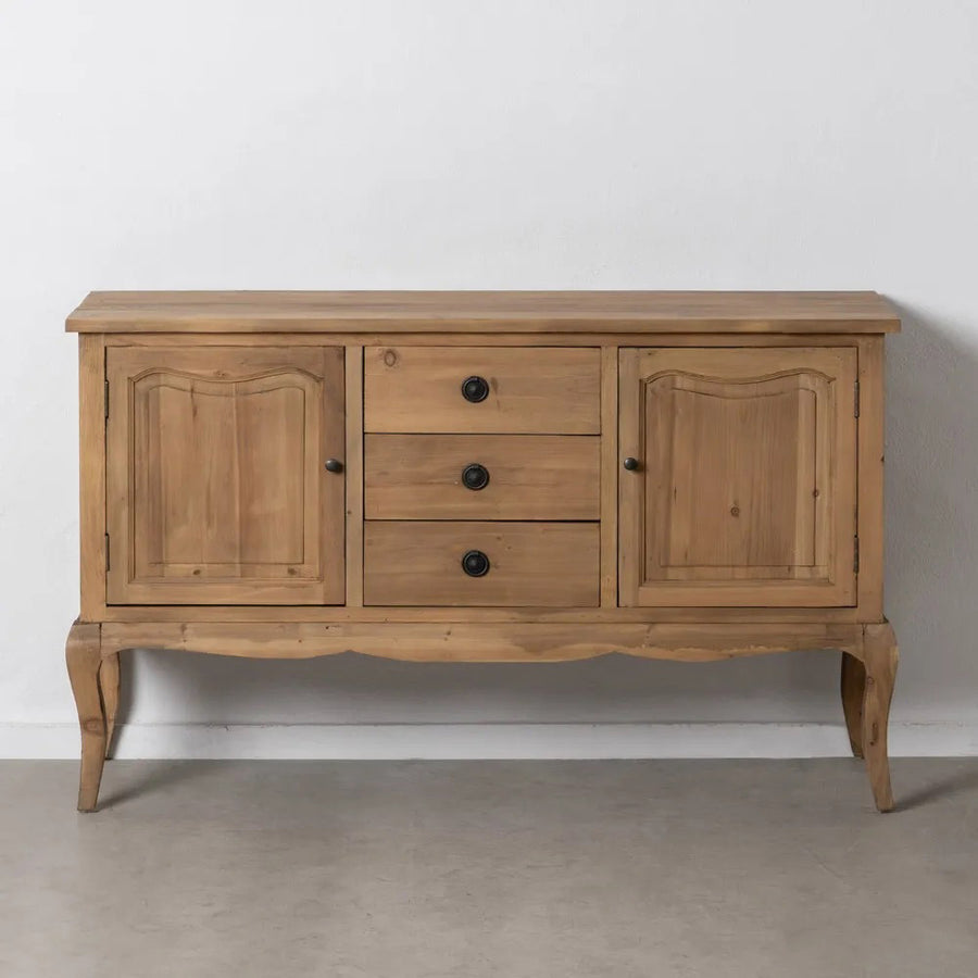 Koloniál stílusú, újrahasznosított fenyőfából készült, natúr színű tálalókomód.
