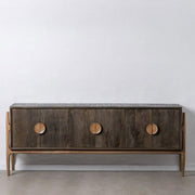 Kortárs stílusú, mangófából készült, natúr és sötétbarna színű komódszekrény.