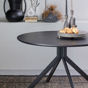 Kortárs stílusú, matt fekete színű fém étkezőasztal, fekete MDF asztallappal