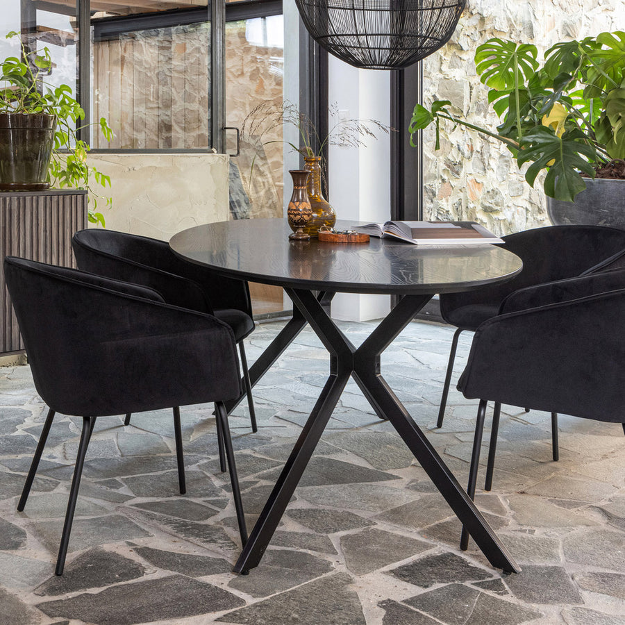 Kortárs, matt fekete színű fém, ovális étkezőasztal magas minőségű, fekete színű MDF asztallappal