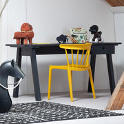 2 darab kortárs, modern stílusú, citromsárga színű, műanyag kerti szék