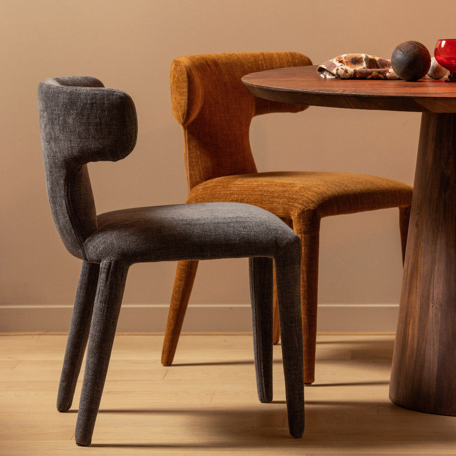 Kortárs stílusú, sötétszürke színű szövettel kárpitozott, 78 cm magas étkezőszék