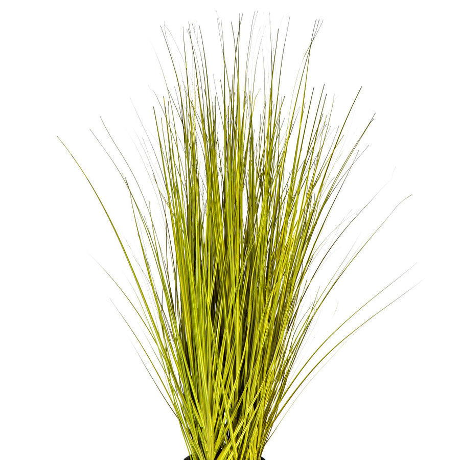 Zöld színű, mű japánfű bokor, fekete műanyag kaspóban