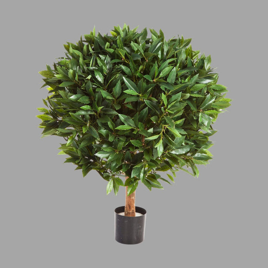 Élethű megjelenésű, gömb alakú, mű babérfa fekete, műanyag cserépben.