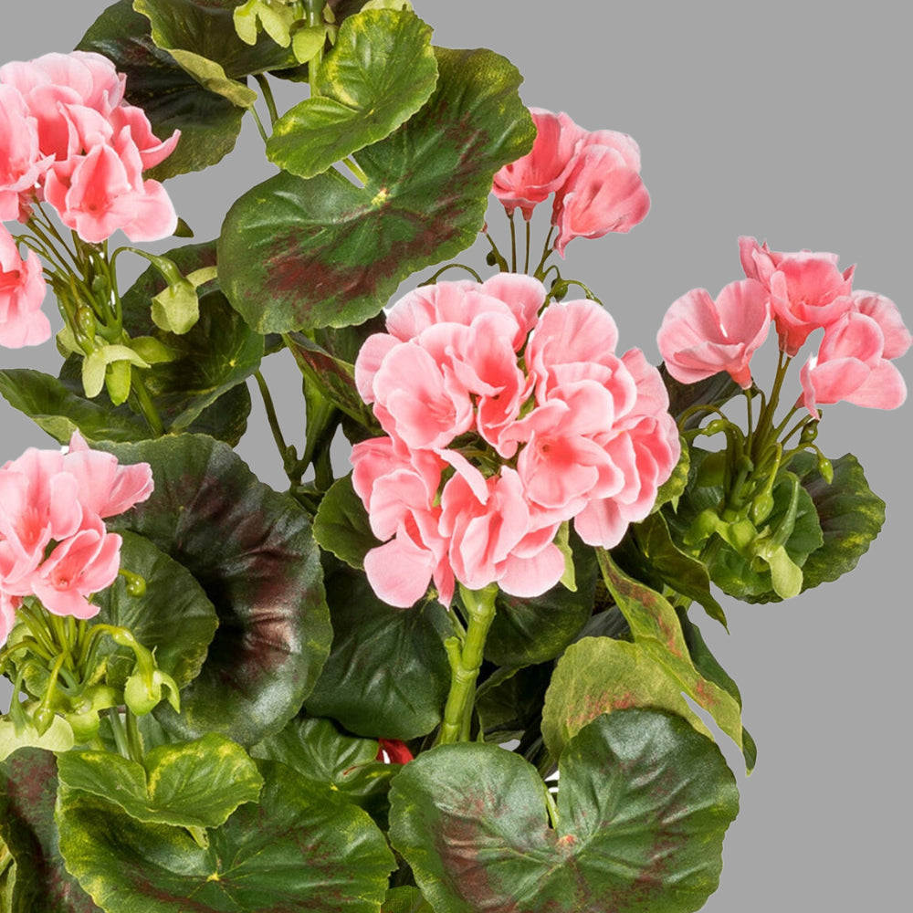 Élethű, UV-álló, dús, beszúrós kialakítású muskátli műnövény rózsaszín virágokkal