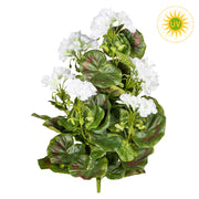 Élethű, UV-álló, dús, beszúrós kialakítású muskátli műnövény fehér virágokkal