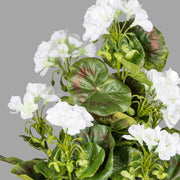 Élethű, UV-álló, dús, beszúrós kialakítású muskátli műnövény fehér virágokkal