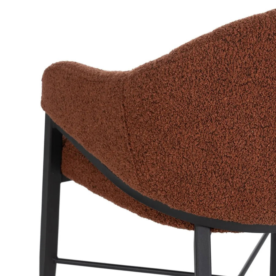 Kortárs stílusú, fekete színű fém étkezőszék salakvörös színű, poliészter kárpitozással