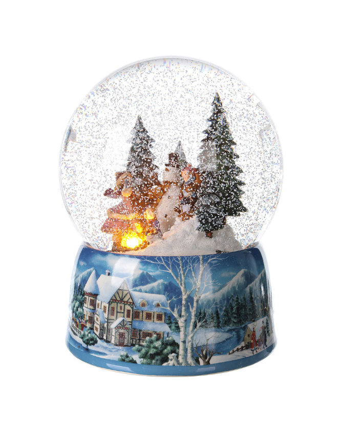 Exkluzív megjelenésű, nagyméretű, 15 cm átmérőjű és 20 cm magas, karácsonyi zenélő hógömb, téli jelenettel az erdőben,