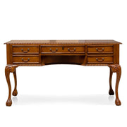 Klasszikus stílusú, mahagónifából készült Chippendale stílusú kézműves íróasztal