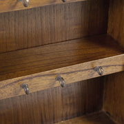 Loft stílusú, mindifából készült, kulcstartó szekrény levéltartó rekeszekkel 