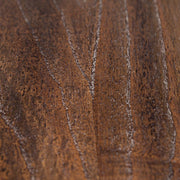 Mindifából készült, modern stílusú, kézműves éjjeliszekrény fedlap részlete.