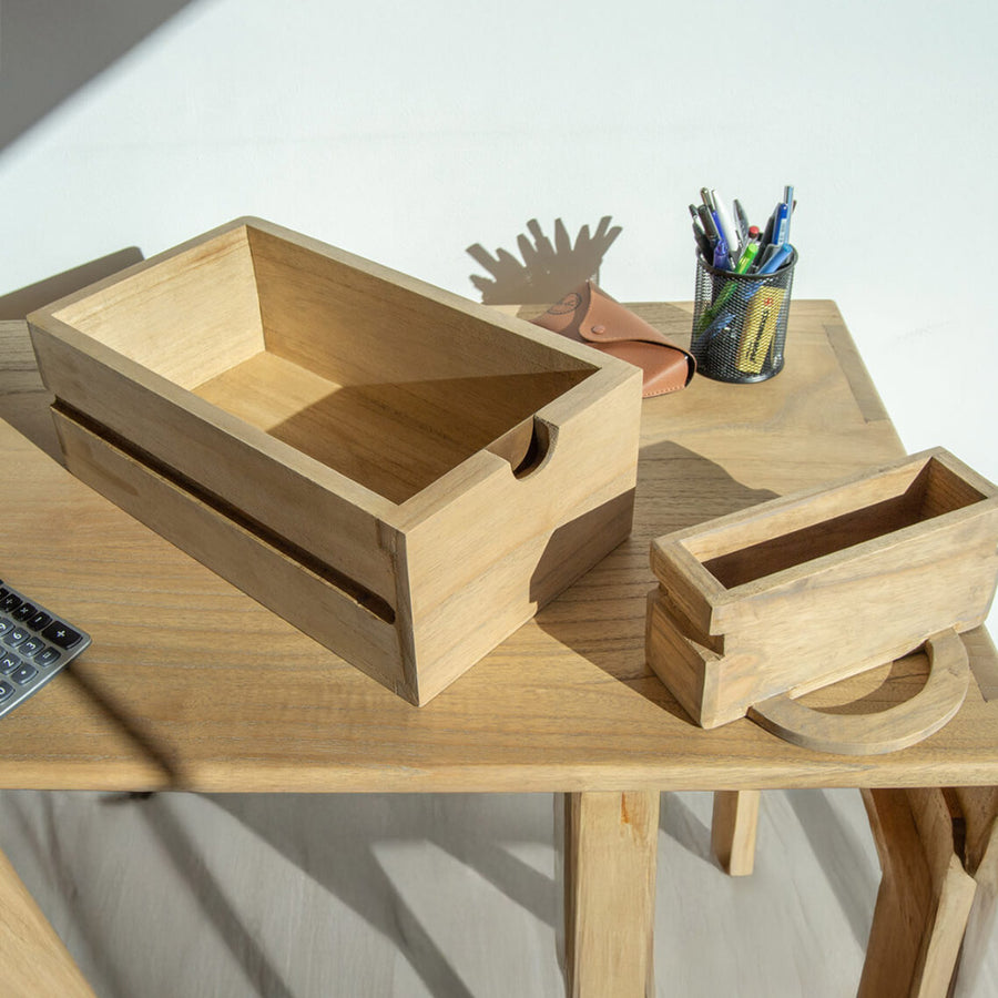 Scandi íróasztal rejtett fiókkal – részletfotó a titkos rekeszről